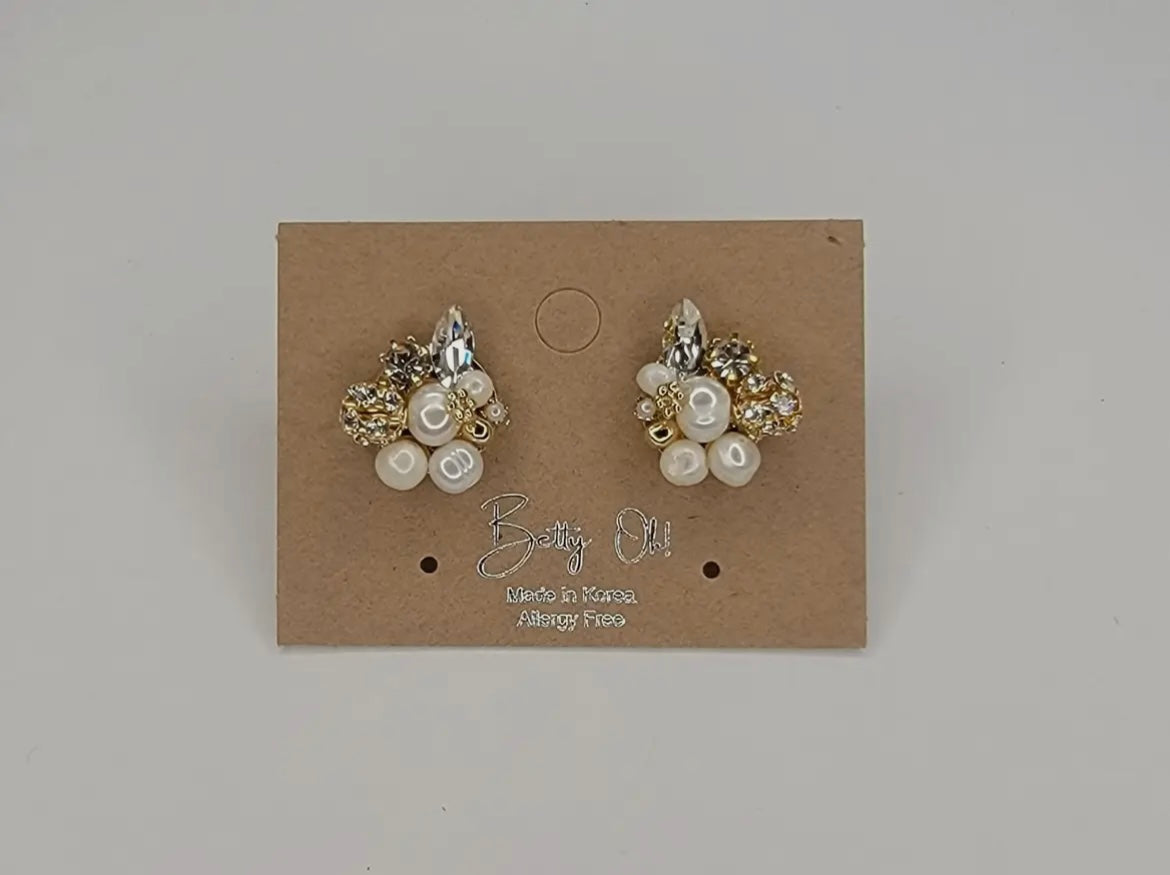 Handmade Pearl and Swarovski Elements Earrings