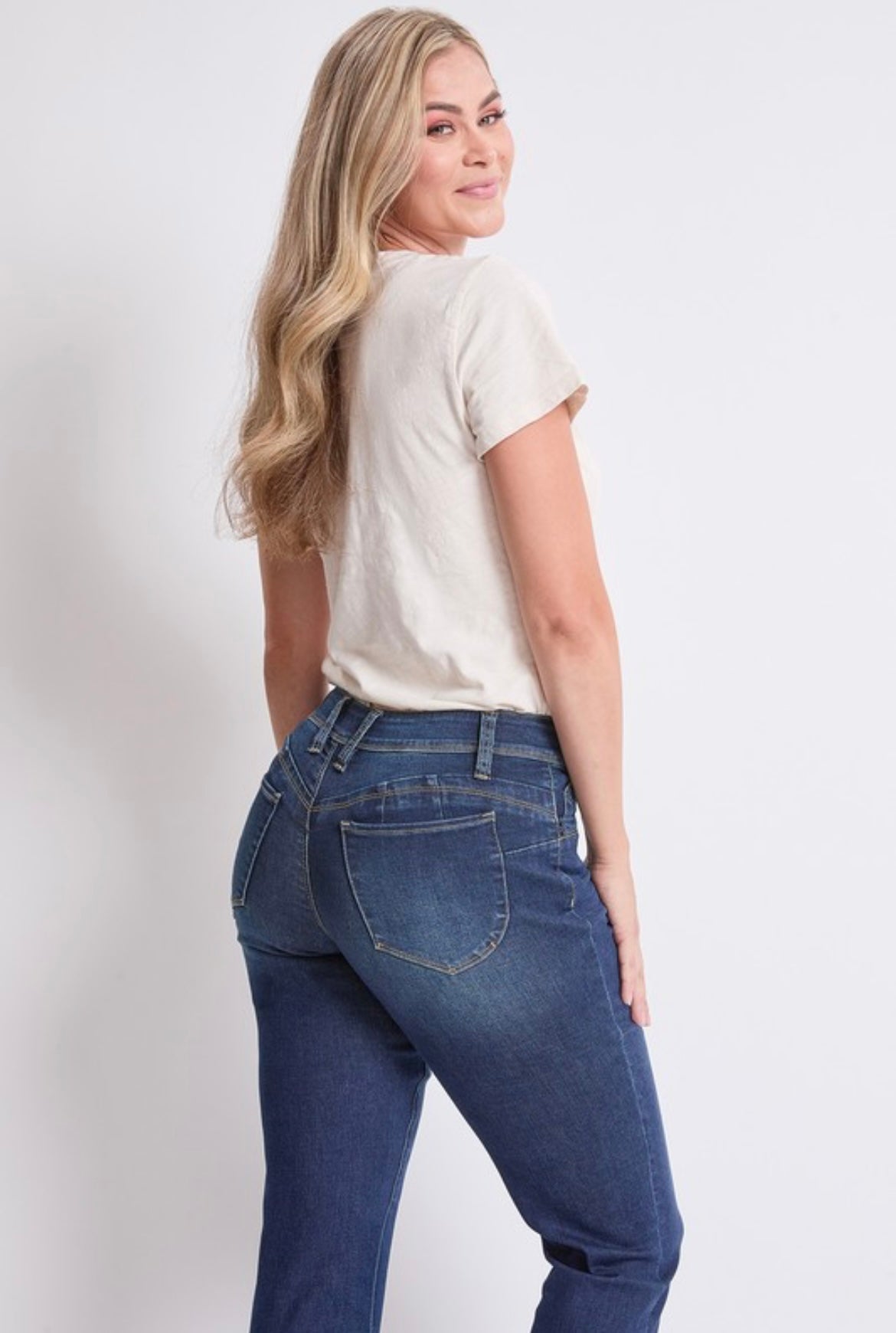 Curve Confidence Straight Leg Jean